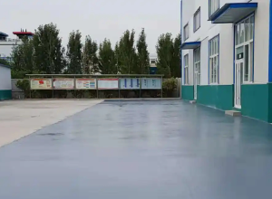 邯郸彩色路面喷涂翻新的材料对冬季